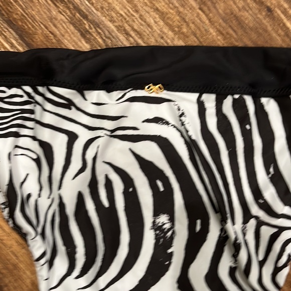 FINAL PRICE NWT Pilyq Zebra High Waisted Bikini Bottoms Full Coverage Size Small - Picture 6 of 7